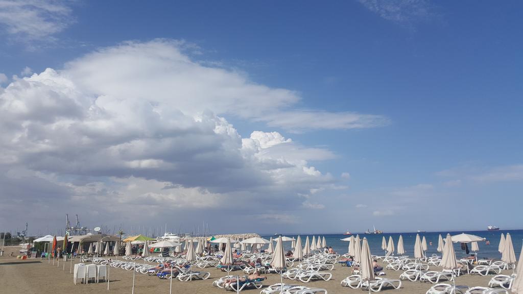 Alex Beach Apartment 51 Larnaca Luaran gambar